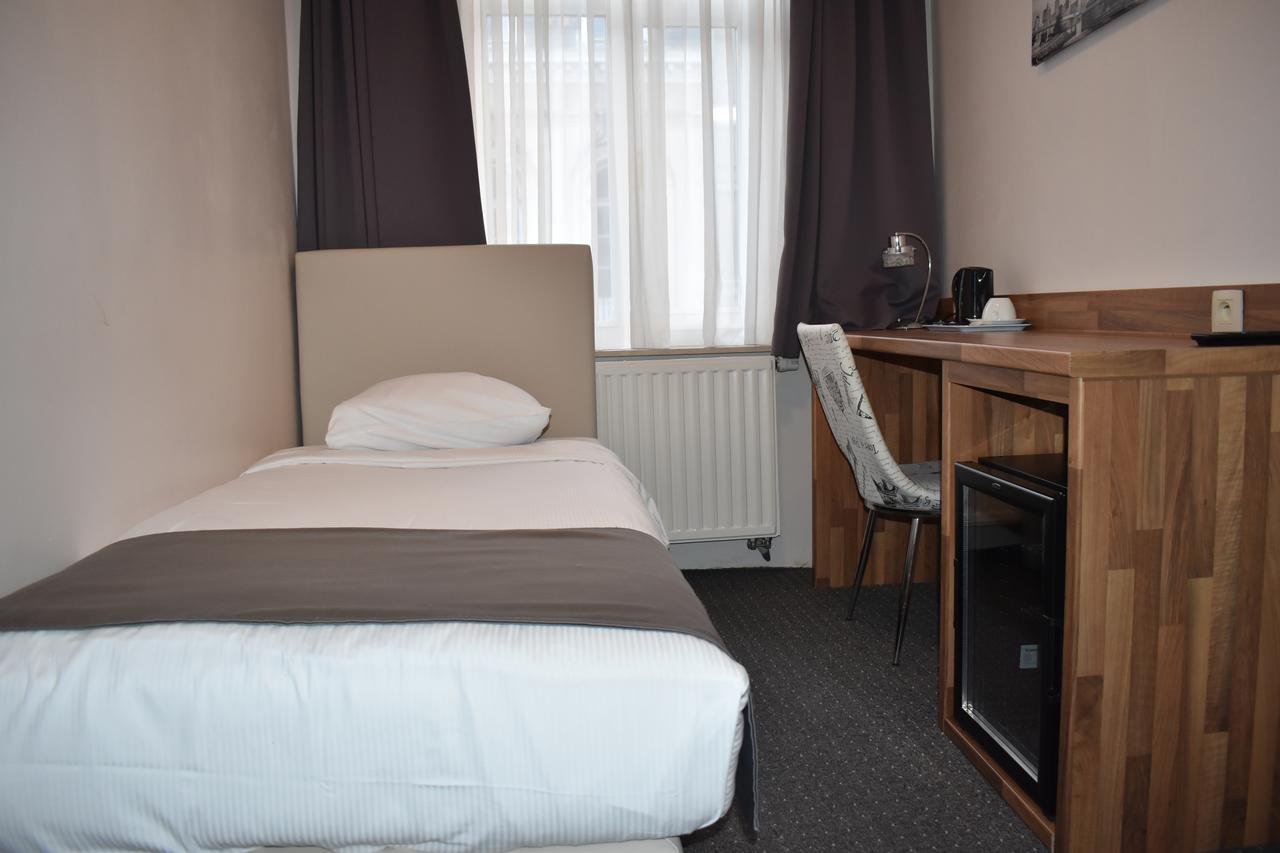 Hotel Meribel Saint-Josse-ten-Noode Zewnętrze zdjęcie