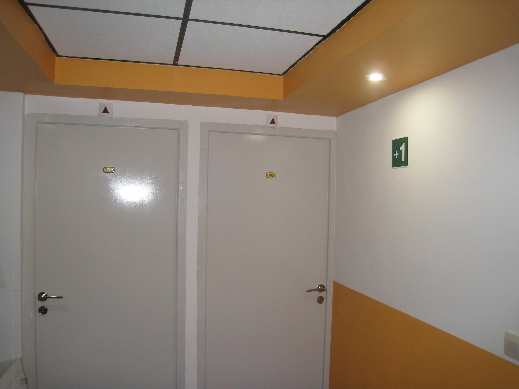 Hotel Meribel Saint-Josse-ten-Noode Zewnętrze zdjęcie